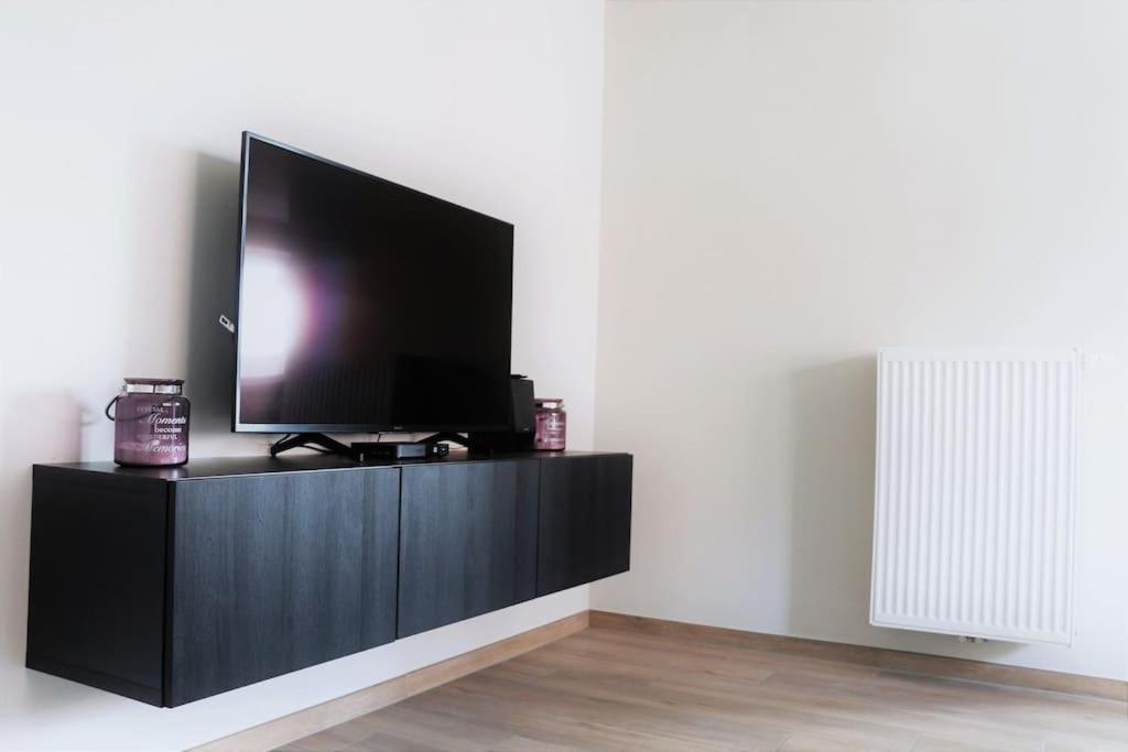 Momaison Charmant Landelijk Appartement Knesselare Eksteriør bilde